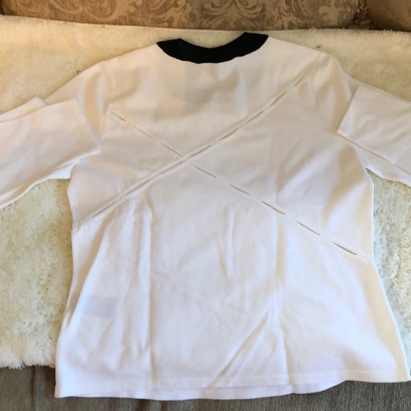 Top - Picture 2 of 3